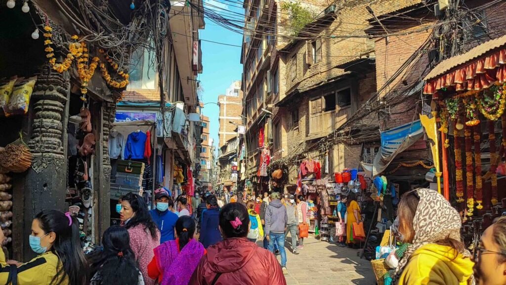 Una via nel cuore di Tamel, a Katmandu