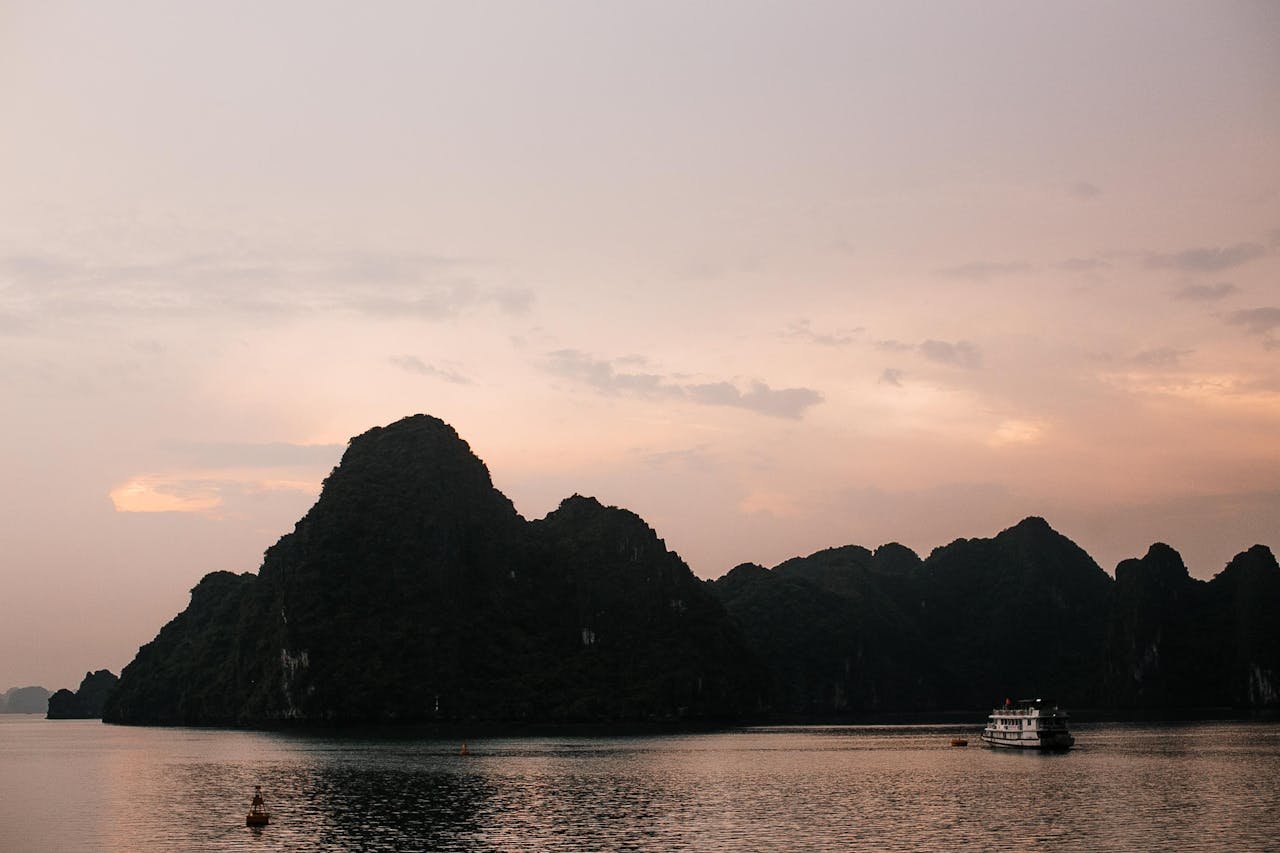 Al momento stai visualizzando Ha long Bay: consigli per una crociera nella baia di Halong